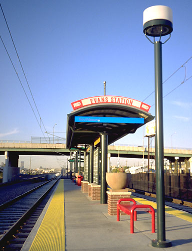 Skylark Shelter Systems - Metropolitan Canopy with Windscreens (End view)
